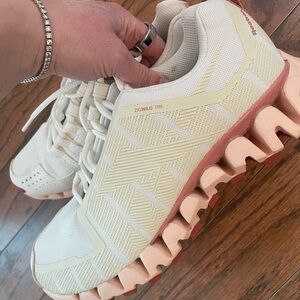 Reebok Zigwild TR6 Women's White and Pink Athletic Shoes